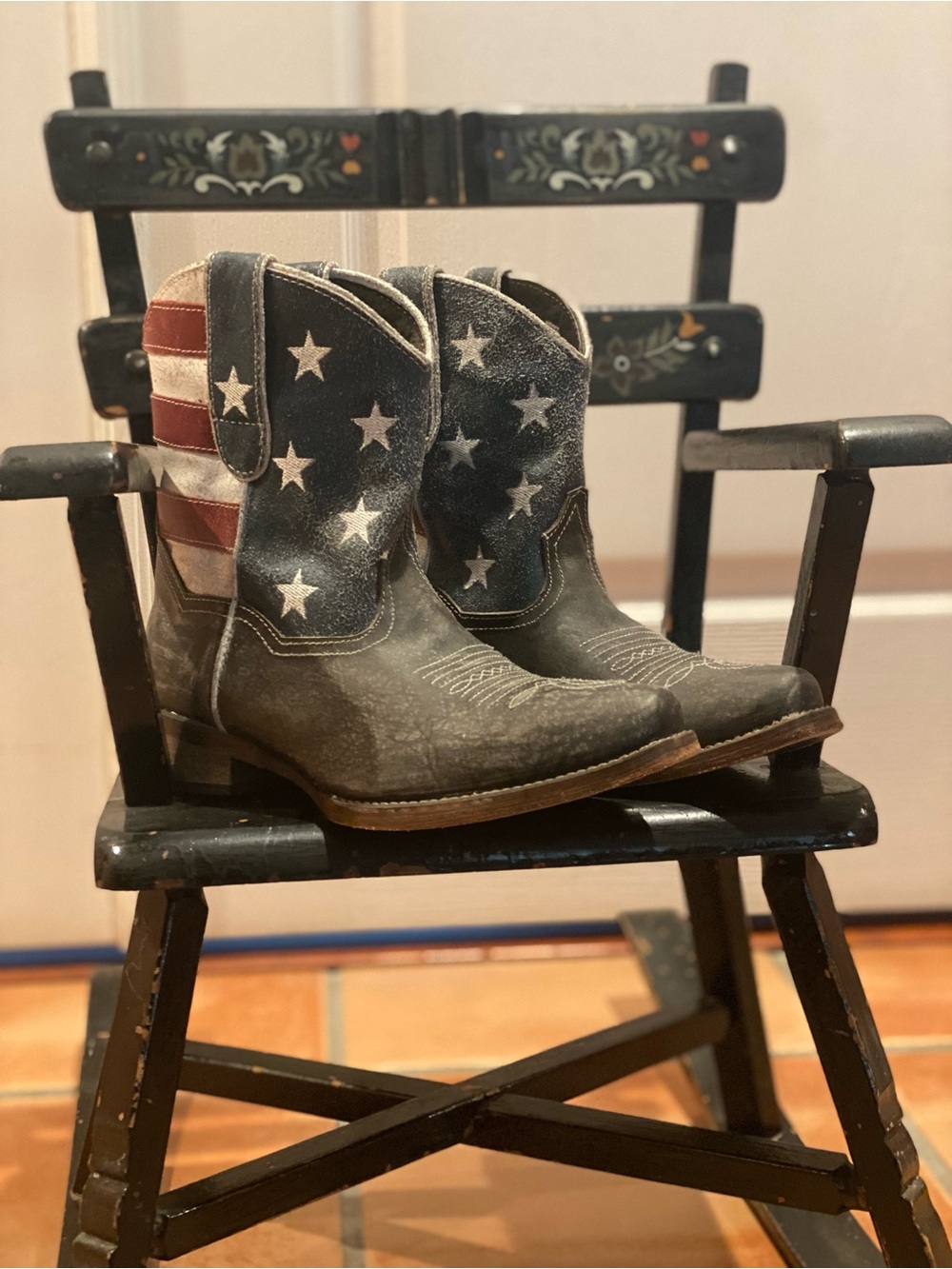 Roper Women's Brown and Blue Leather Boot Interior Label